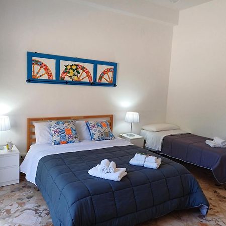 Litoranea Home Santa Flavia Exterior foto